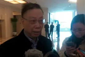 [一语道破]黄洁夫：让退休职工缴医保不公平