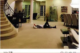 黄子韬豪宅曝光扶手雕花室内全铺地毯 wuli韬韬老爸黄忠东身家200亿图片