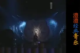 陈奕迅这首《富士山下》好听哭，现场帅得有点过分图片