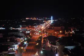 昨夜，武夷山度假区点亮户外屏：“白衣战士”我们等你回家！图片