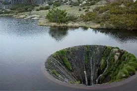 神秘地球破洞神秘又诡异 疑似外星人干的图片