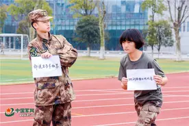 “三八”妇女节 看军校男女兵别样对白图片