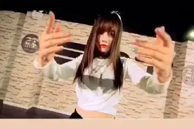 李小璐跳劲舞热辣十足似高校女神 揭秘李小璐真实身高曝光脱了高跟鞋矮到死图片