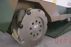 可以使车横向移动的轮子