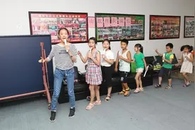 12岁客家妹暑期带班教唱客家山歌图片