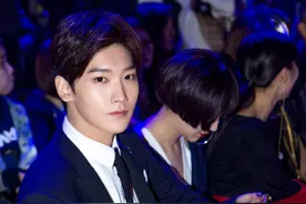 撞脸杨洋,抛弃林更新自己去撩妹!河南97年小鲜肉火得不要不要图片