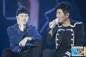 张杰助阵孙楠巡演 调侃“听孙楠的歌永葆青春”图片
