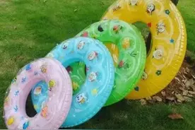 游泳圈≠救生圈 海边玩水警惕这些隐患图片