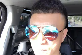 孙红雷给罗志祥送生日祝福 配图却是自己的帅照图片