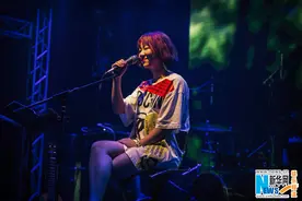 谢春花“知非”巡演北京开唱《借我》全场大合唱图片