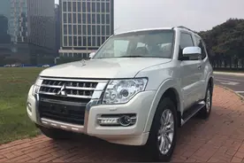 17款三菱帕杰罗V97中东版3.8L港口现车裸利出售图片