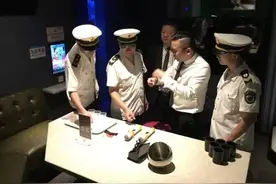 KTV里最脏的地方竟是话筒，运气不好会得病图片