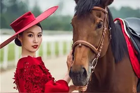 新娘一袭红裙太惊艳 霸气范儿堪比电影女星图片