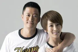 吴京香港籍谢楠拿美国绿卡？谢楠妈妈晒护照否认图片