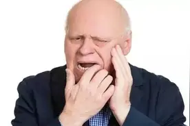 「健康」口腔溃疡反复发作，不是上火而是癌！张嘴自查，这种情况很危险！图片