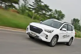 【月度新车红黑榜】有换汤不换药的平庸车型也有别出新裁的新能源车型图片