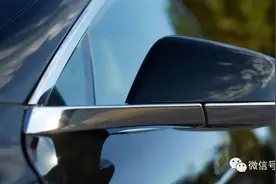 奔驰车后视镜被盗，车主发了50多条信息给小偷，最后想不到……图片
