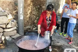 北京门头沟灵水村数千人同喝“举人粥”图片