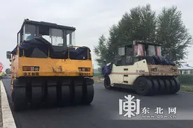 改善特困地区交通环境 黑大公路改扩建竣工在即图片