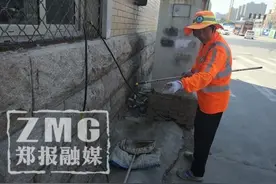 郑州女环卫工的22年：工资从30元涨到2136元图片