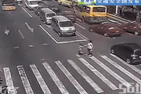 「大整治」全市人脸识别抓拍“行人闯红灯”电子警察设备增至4套！图片