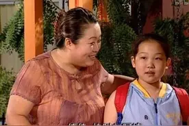 每吃一根狗尾巴草就有一只狗狗没有尾巴了，没有买卖就没有伤害！图片