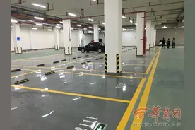 宝鸡市区经二路人防地下停车场投用 小车每小时2元图片