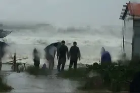 今年最强台风"天鸽"携狂风暴雨登陆珠海，湖北多地阵雨西部暴雨图片