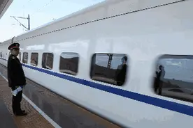 票价8块22分钟到达！昆明站至昆明南站下周一开通动车 火车飞机高铁无缝换乘！图片