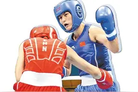 第十三届全运会 尹军花担任河北省代表团旗手图片