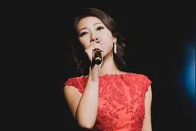 “再见如初见”陈佳追忆邓丽君巡回演唱会走进重庆文化宫大剧院图片