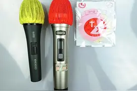 立麦清洁成KTV卫生死角 一次性话筒套形同虚设图片