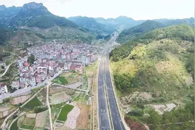 义兰公路主体正式完工图片