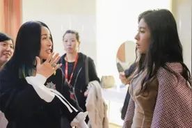 那英教师节惊喜 梁博张碧晨小二班重聚图片