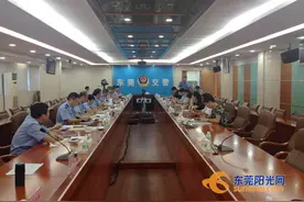 东莞交警约谈“钉子户” 监管重点车辆违法行为图片