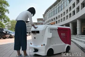 送快递也用无人车？智能快递马上要真正上街了！图片