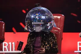 今晚《蒙面唱将猜猜猜》烧脑升级 大张伟神模仿林俊杰图片