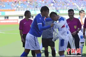 拉萨足球队主场首场“冲乙”比赛胜出图片