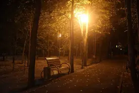 颠覆想象！带你看昨夜凌晨12点的阿拉木图图片