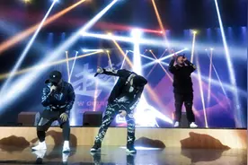 南征北战NZBZ校园纪走起 人民大学燃爆首唱图片