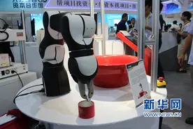 多款智能机器人亮相厦洽会图片