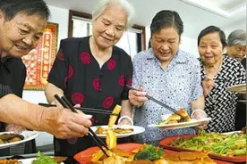 浙江日报：永康五村联办老年食堂 老人顿顿吃上丰盛饭菜图片