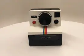 外国小伙DIY拍立得：拍出来的是GIF动图图片