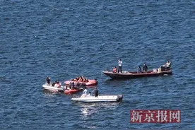 河北潘家口水库两潜水员失联追踪：其中一人遗体被打捞上岸图片