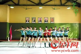 冯小刚：每个人都有青春，但不是每个人都有芳华图片