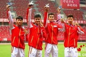 年仅16岁打破两项男子100米全国纪录图片