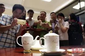 福建德化瓷元素亮相“金砖” “中国白”步上复兴之路图片