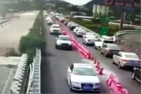 去西昌、泸沽湖的注意了！泸沽至漫水湾段，车辆已经排行8公里图片