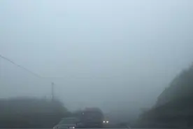 甬台温高速象山段发生追尾事故，角洞岙隧道通……图片