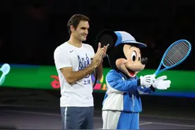 难得一见！费德勒上演瑞士老年迪斯科，重返上海目标夺冠图片